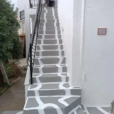 Sunday House アパート