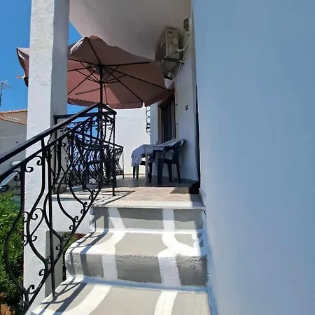 Sunday House